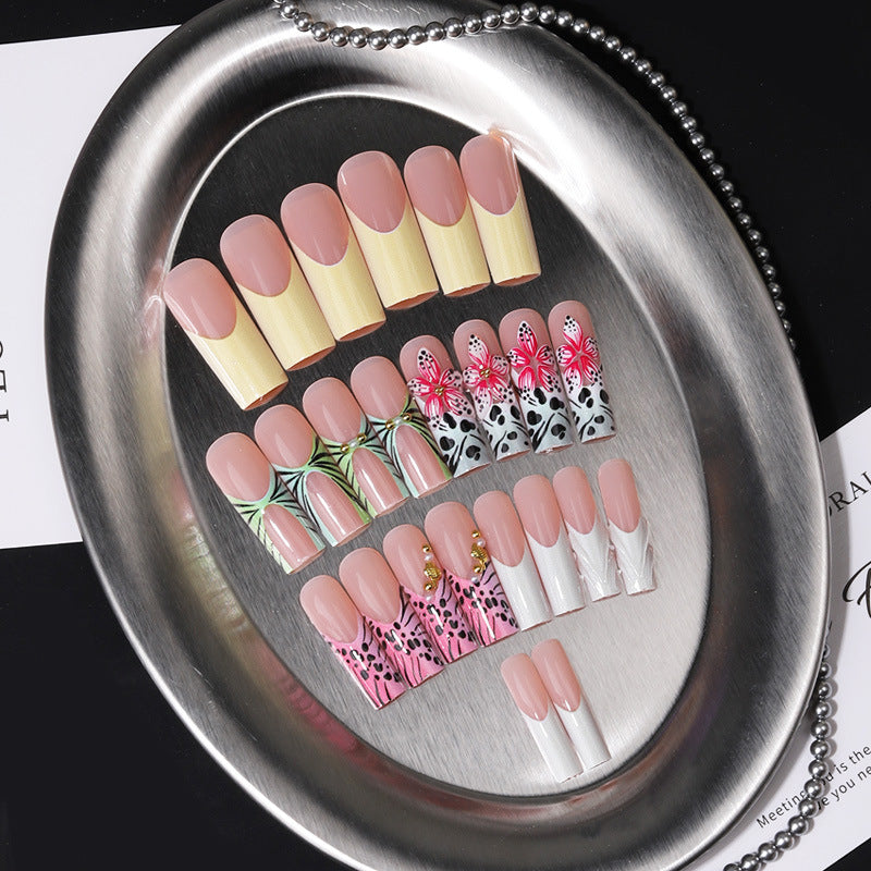 Künstlerische florale Nagelspitzen-Kollektion Brehn