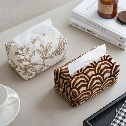 Dekorative Taschentuchspenderhülle mit floralem Design