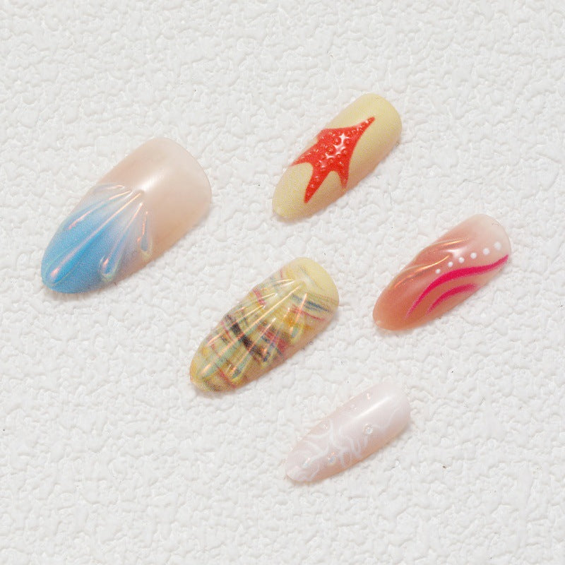 Kunstvolle Nagelspitzen Design Brehn