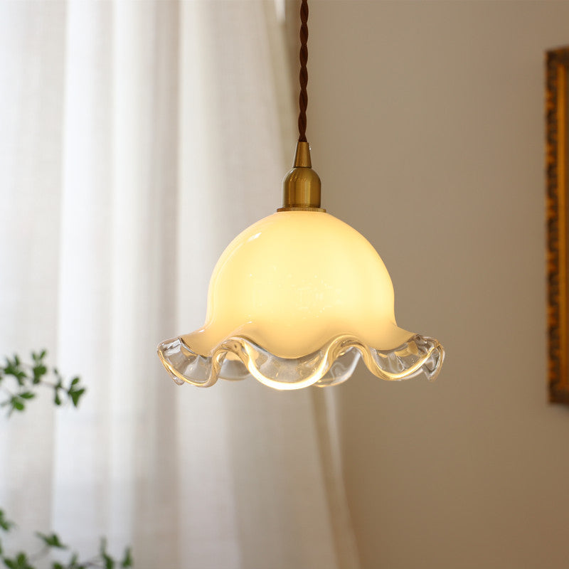 Elegante Drei-Lampen Pendelleuchte