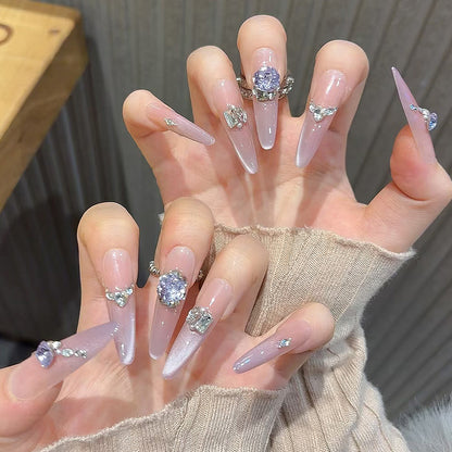 Glamouröse mit Strass verzierte Stiletto Press-On Nägel Brehn