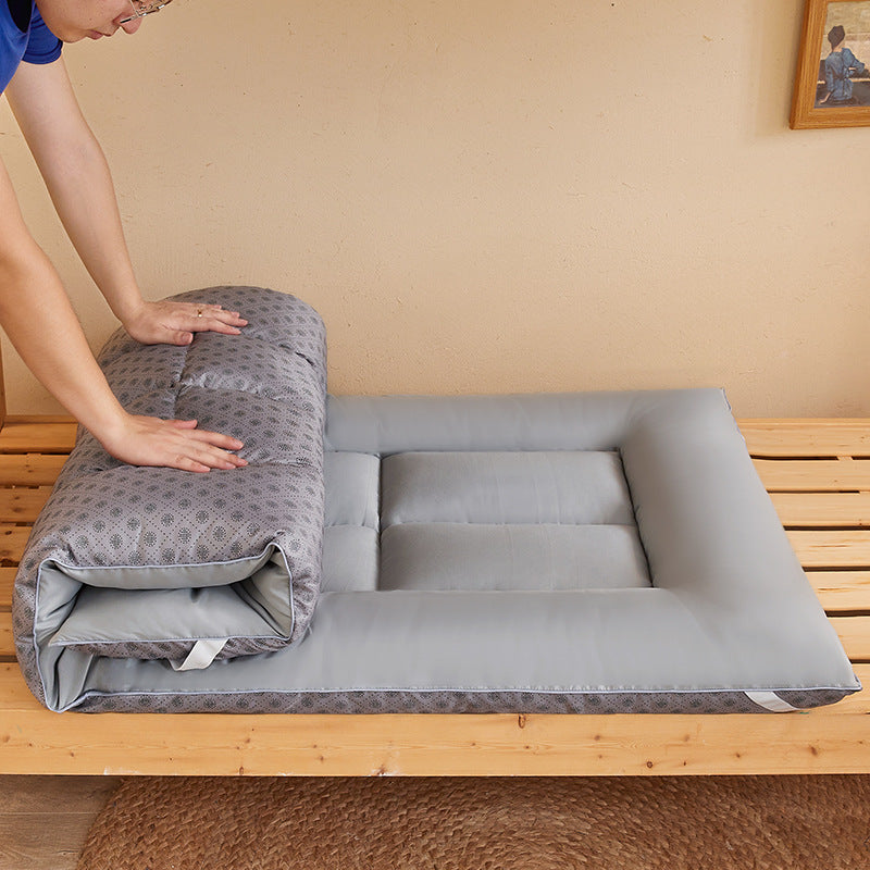 Japanischer Futon-Topper aus Mikrofaser mit dreifach faltbarem Design und hoher Punktelastizität