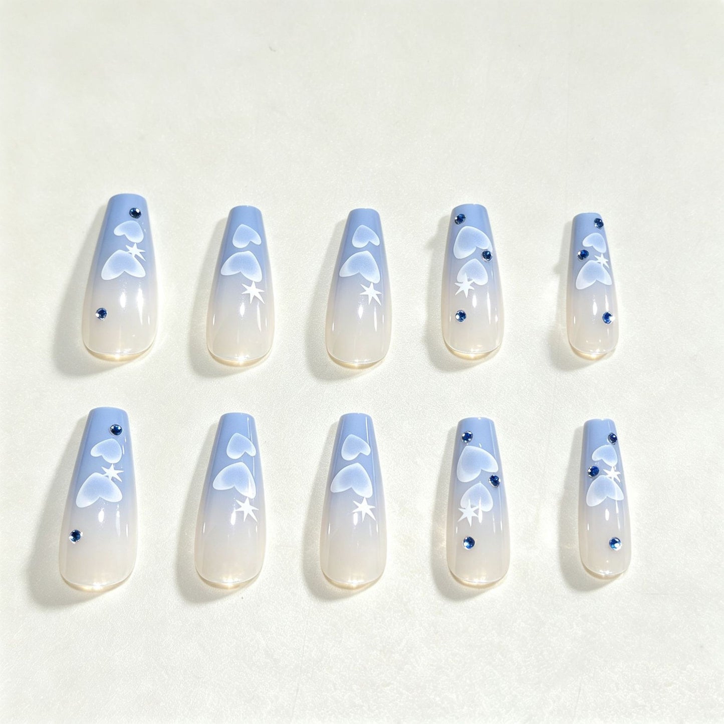 Künstlerische Press-On Nagelkunst Tipps Brehn