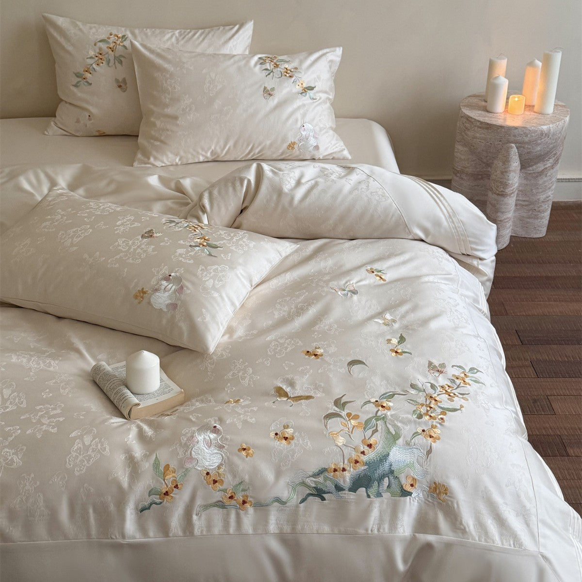 Besticktes florales Satin-Effekt Bettbezug-Set mit Jacquard-Motiv