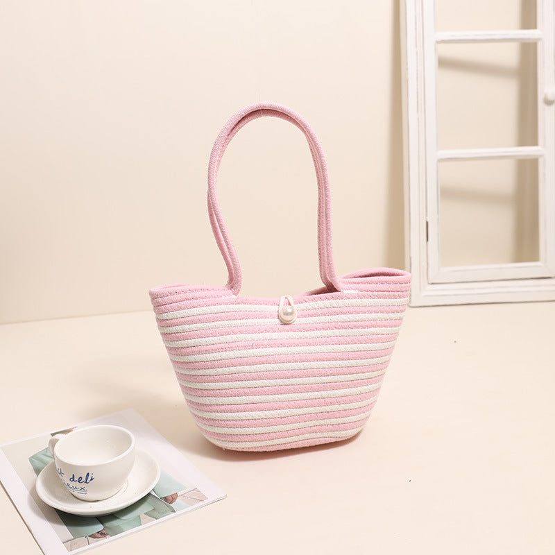 Trendige Basttasche mit Stilvollem Streifenmuster Brehn