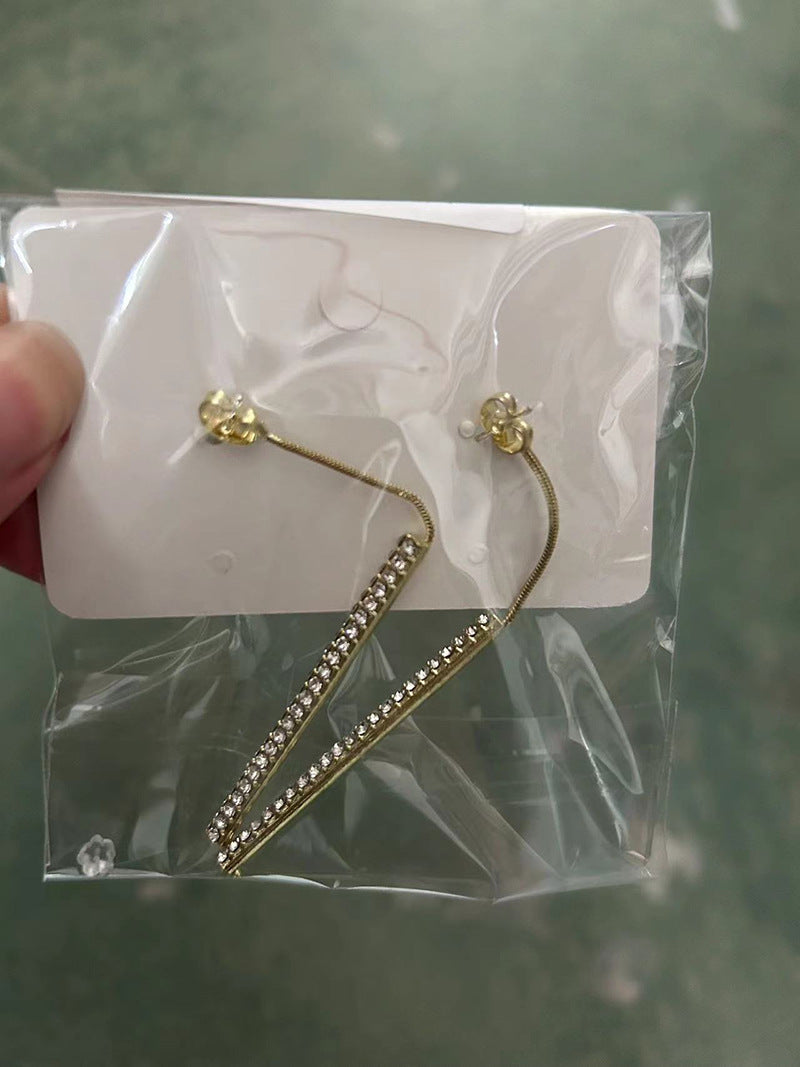 Elegante und Funkelnde Ohrstecker Brehn