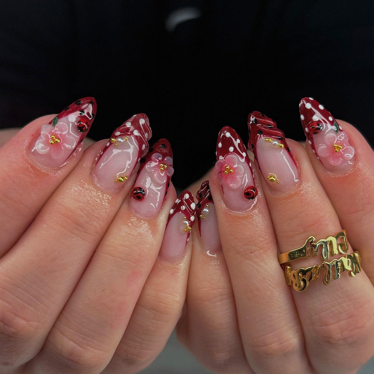 Künstlerisches Blumendesign Press-On Nagelkunst-Set mit Marienkäferdesign Brehn