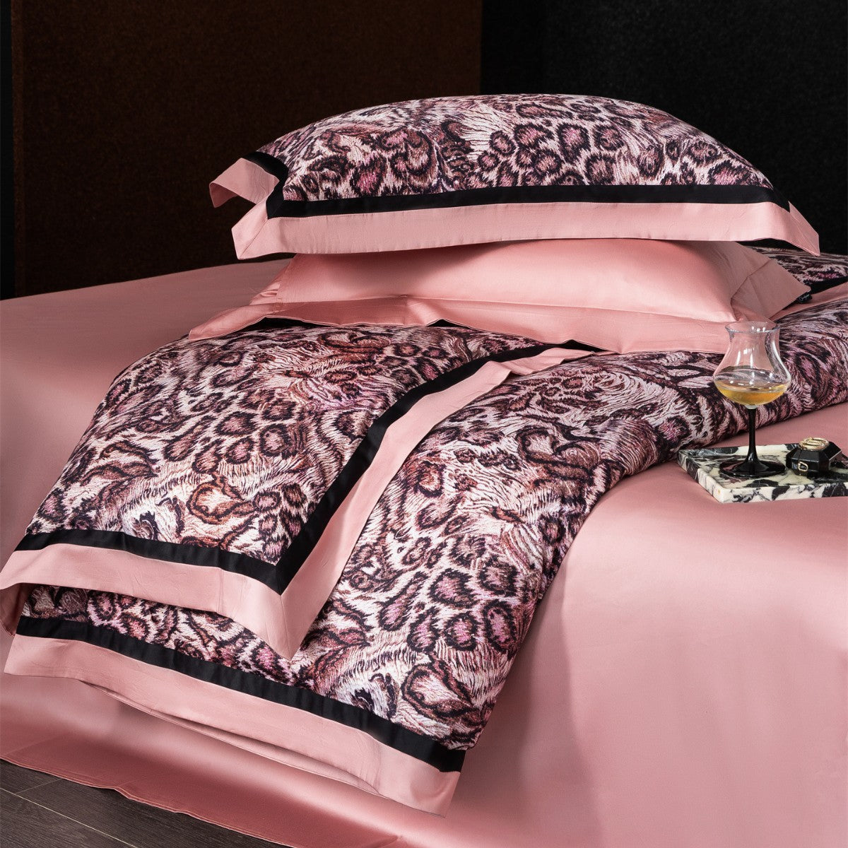 Luxe Leopard Jacquard Bettbezug Set mit Satin-Trim Oxford Kissenbezügen