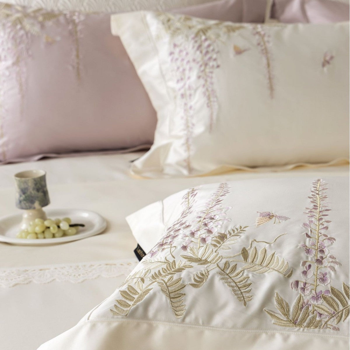 Luxe Satin-Feel Koi Bestickte Bettbezug Set
