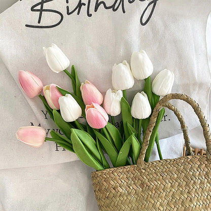 Realistische künstliche Tulpenstrauß