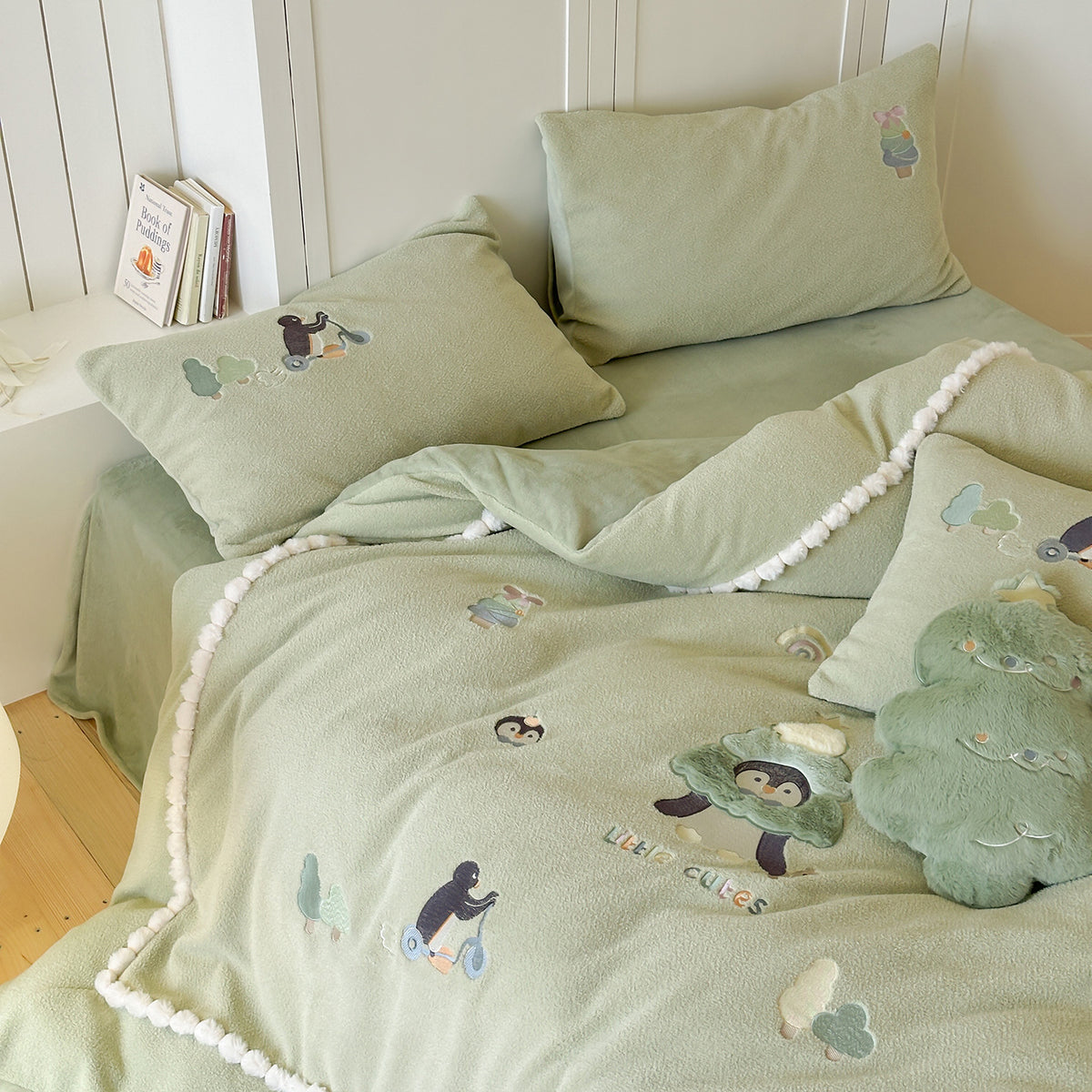Plüsch Cartoon Applikation Pom-Pom-Borte Fleece Bettbezug Bettwäsche Set