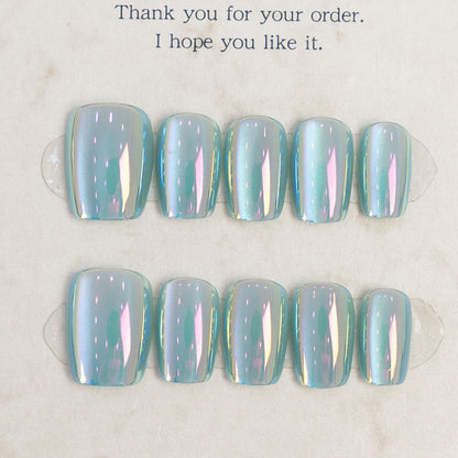 Stylisches Press-On-Nagelset mit schillerndem Finish Brehn