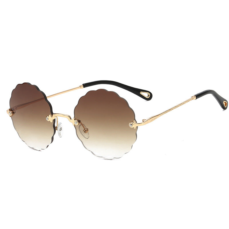 Damen Modische Brille mit verspieltem Wellenrahmen Brehn