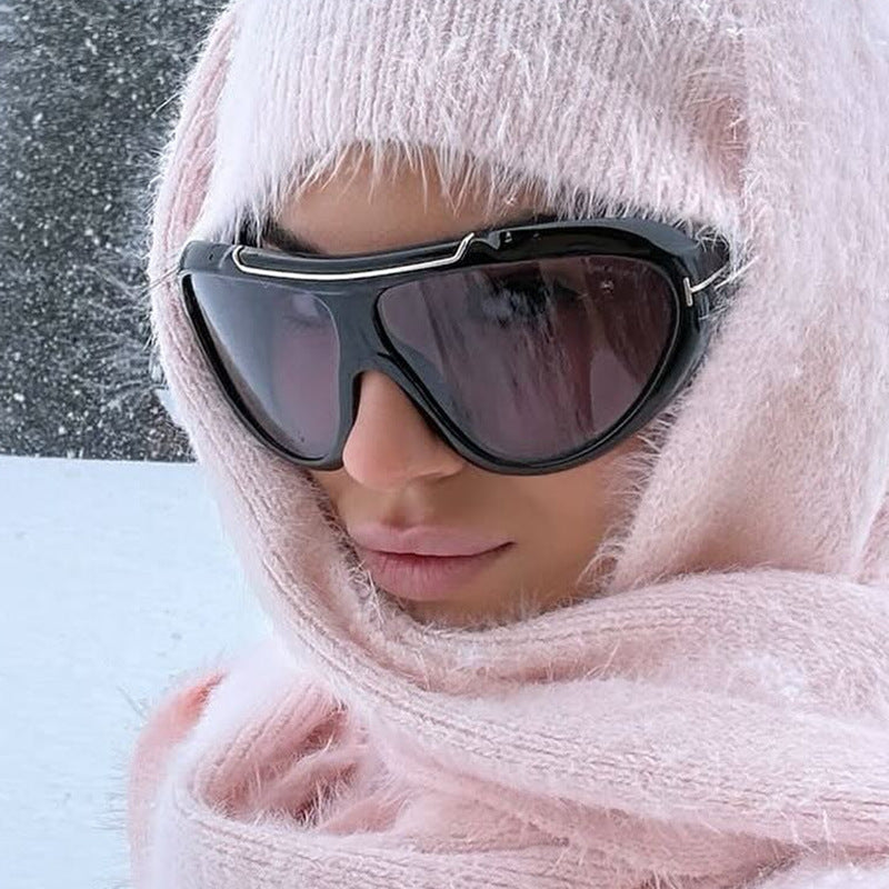 Damen Oversized-Sonnenbrille im modernen, transparenten Design Brehn