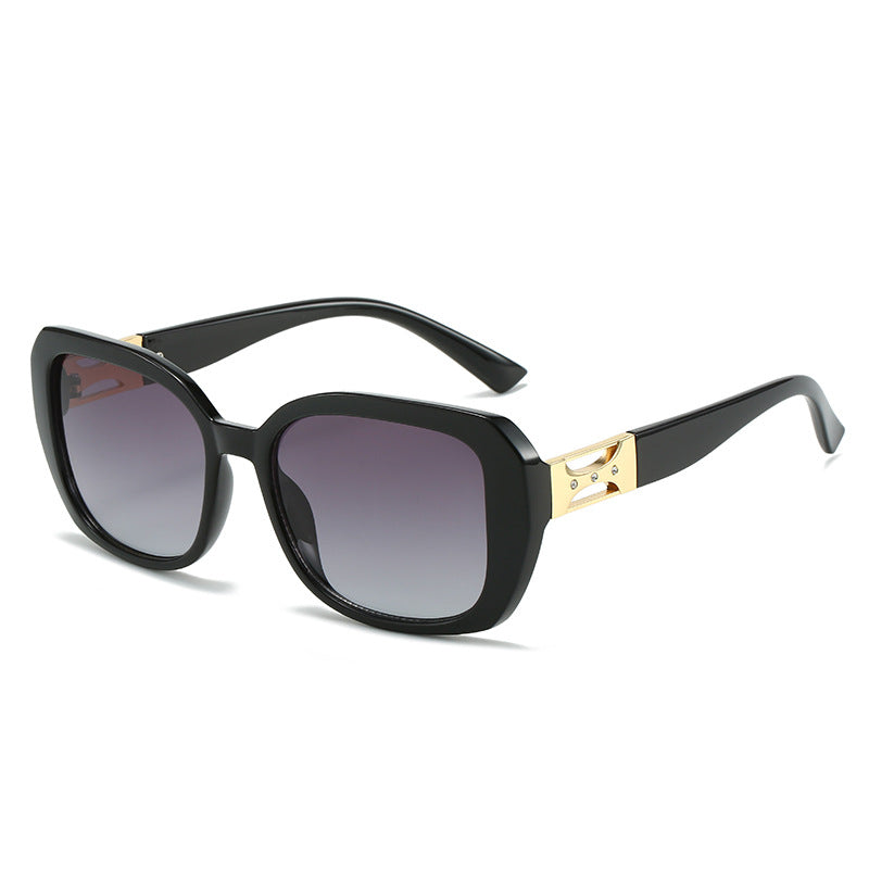 Damen Designer-Sonnenbrille mit luxuriös akzentuiertem Rahmen Brehn