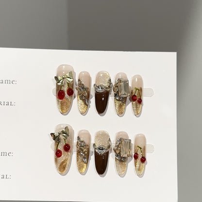 Dekorativer Glam Press-On Nagelset