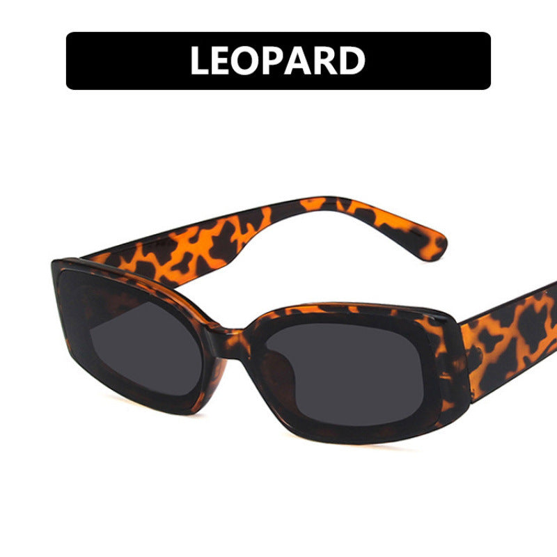 Damen modische Sonnenbrille im futuristischen Transparentdesign Brehn