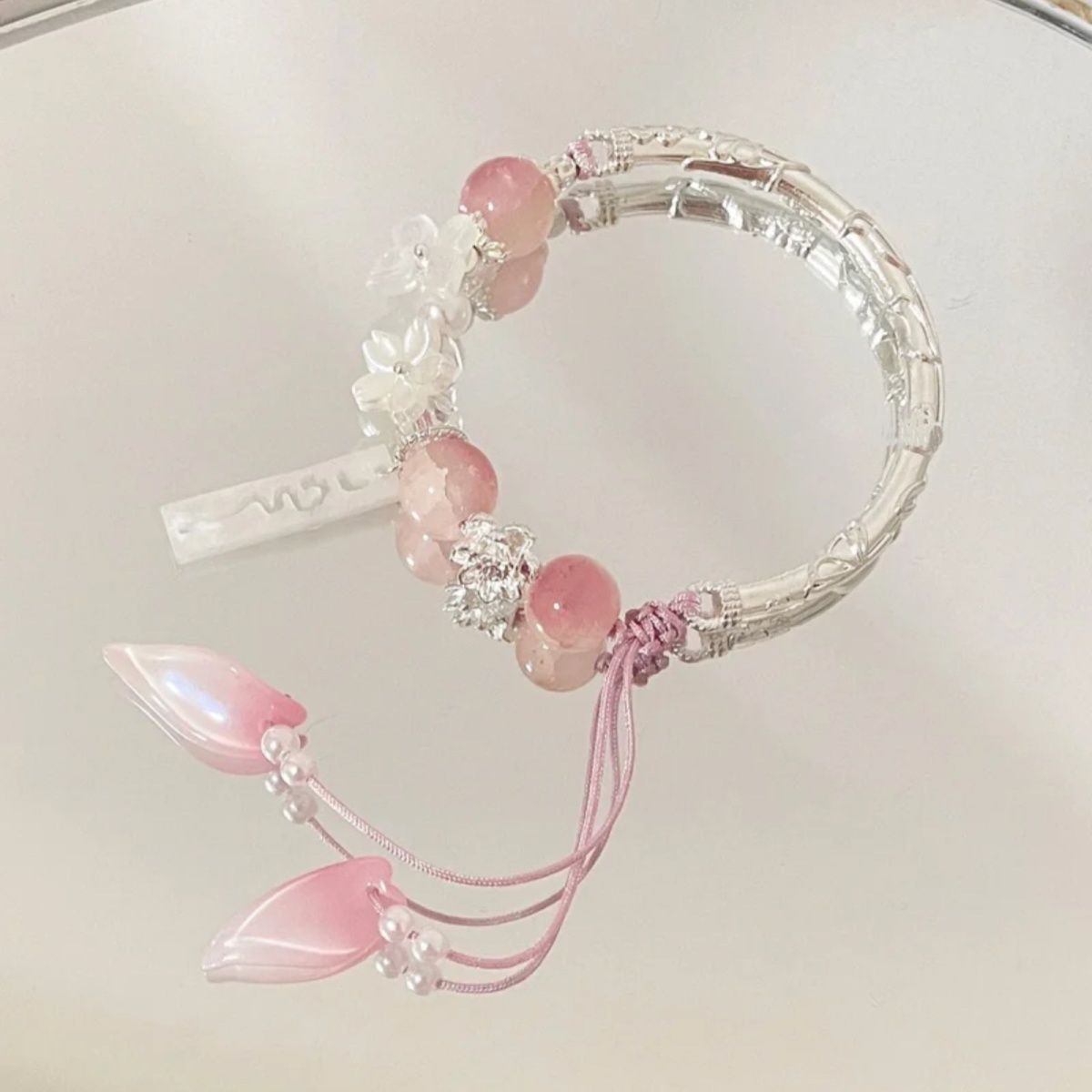 Floral Perlencharme Armreif Brehn