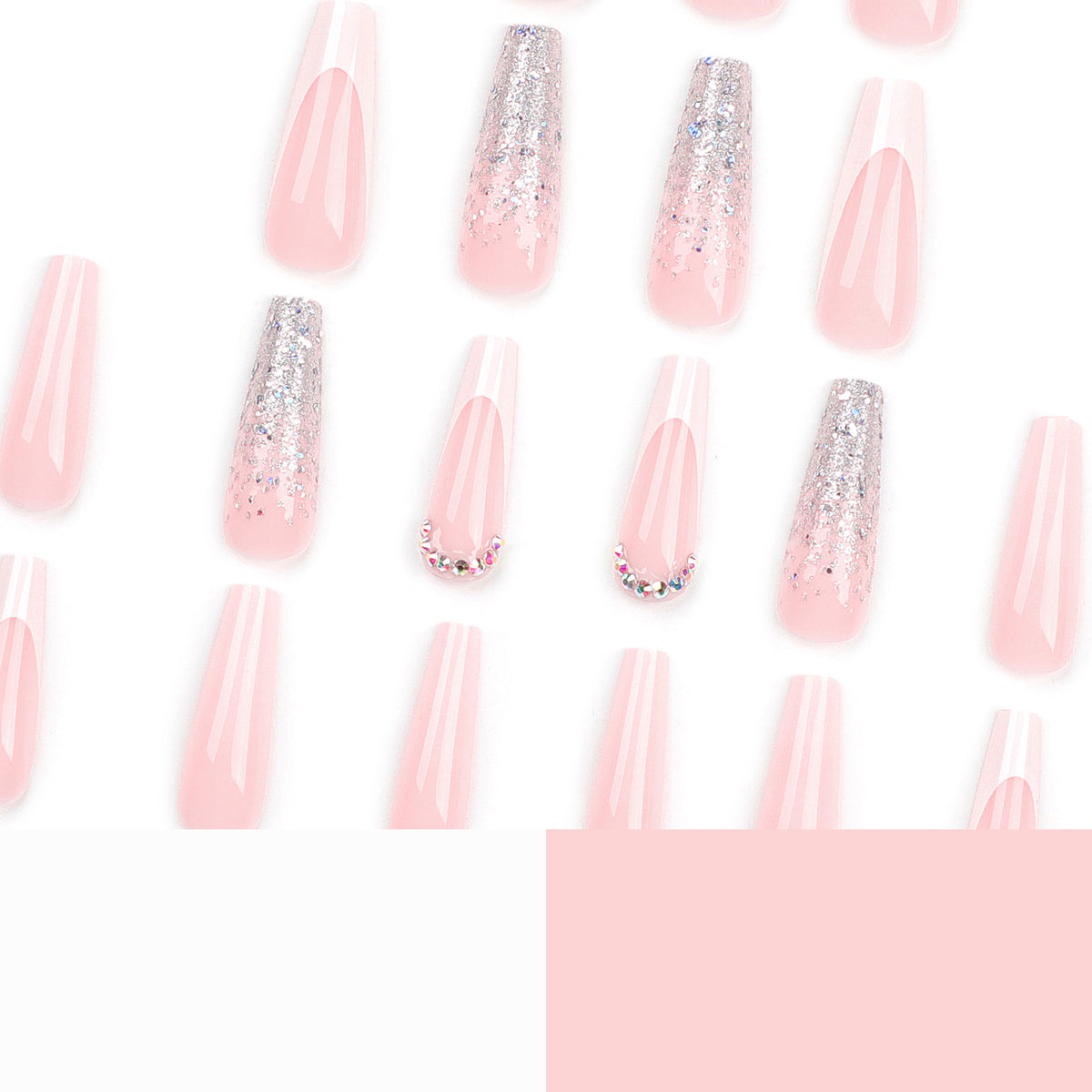 Kunstvolle Gel-Nägel mit Glitzer- und Ombre-Effekt Brehn