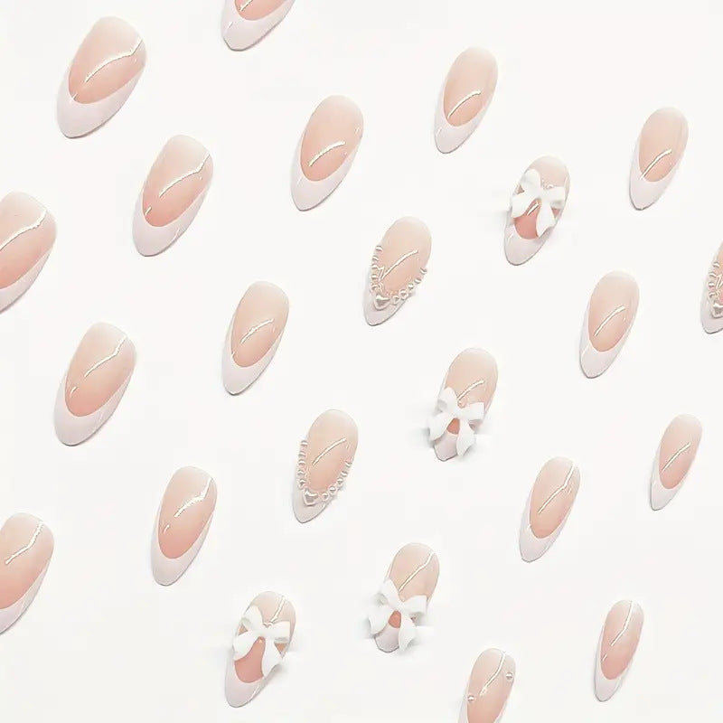 Elegante mit Schleife verzierte Press-On Nagelkunst Brehn