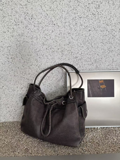 Erschöpftes Leder Schlapp-Tote