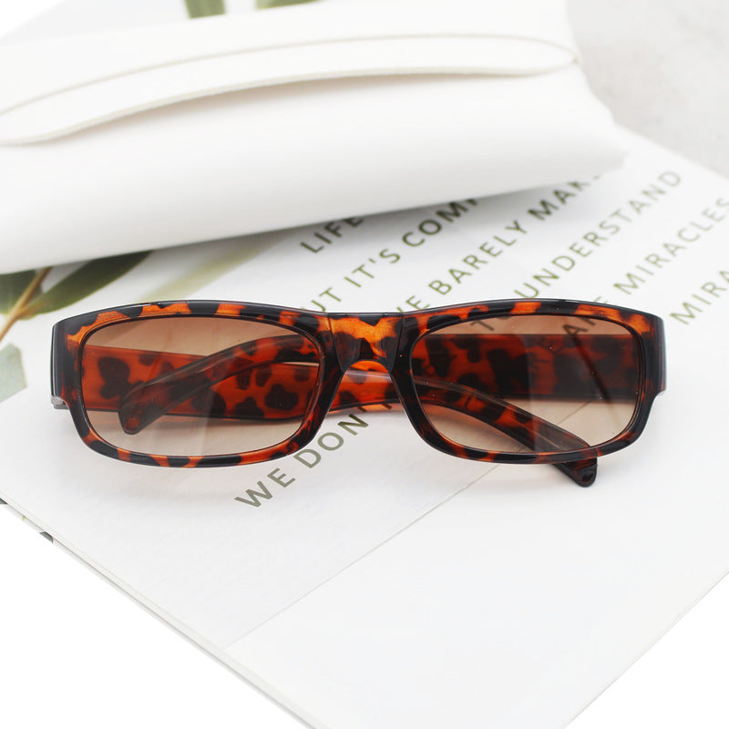 Damen modische Sonnenbrille im stylischen Rechteckdesign Brehn