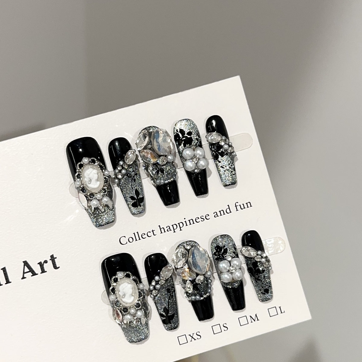 Dekorative Nagelkunst