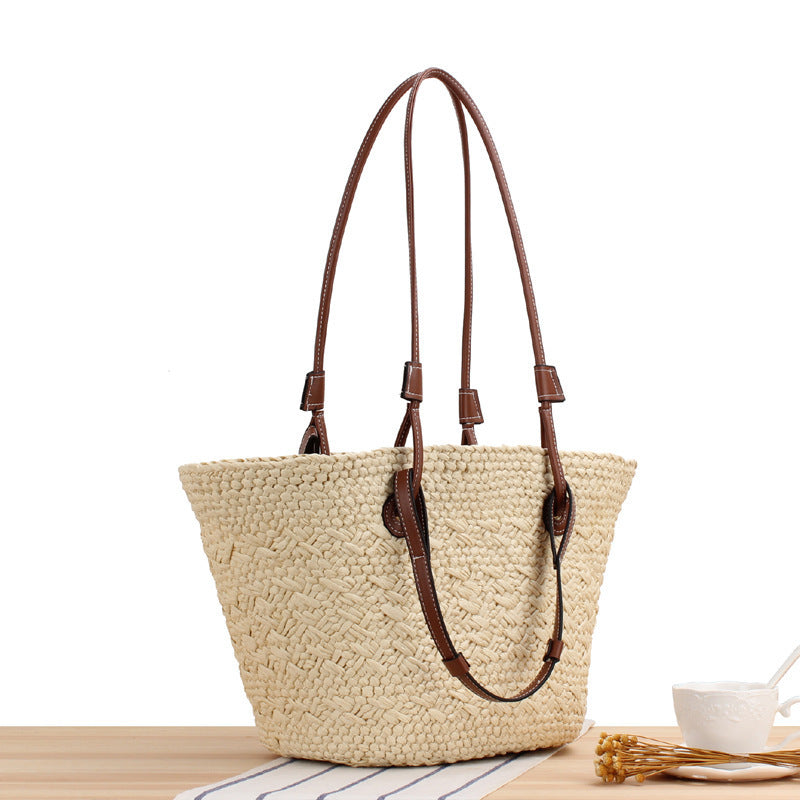 Strandtasche Aus Handgearbeitetem Naturmaterial mit Robustem Ledergriff Brehn