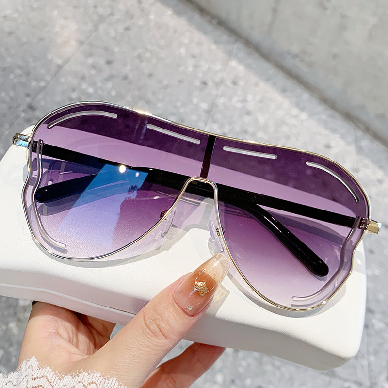 Damen Sonnenbrille im modernen Shield-Design Brehn