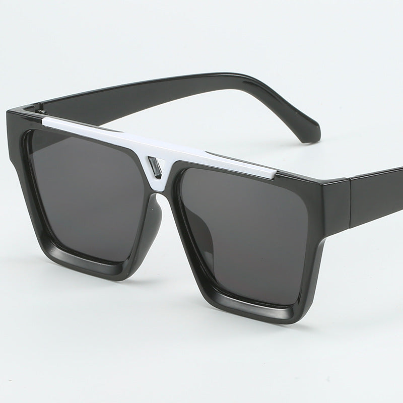 Damen modische oversized Sonnenbrille mit stilvollem goldenen Akzent Brehn