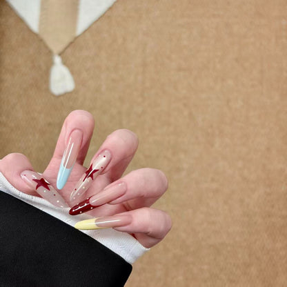 Glamouröse Stiletto-Nagelspitzen