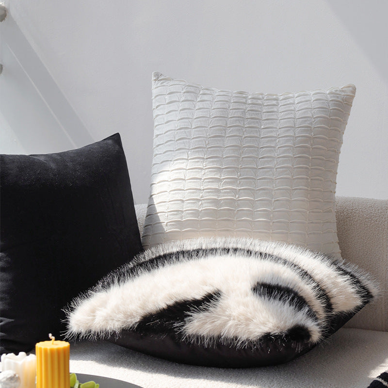Quadratischer flauschiger Kunstfell-Kissenbezug im Zebra‑Look Brehn