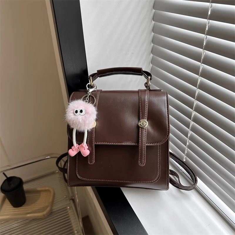 Texturierte vegane Lederhandtasche Brehn