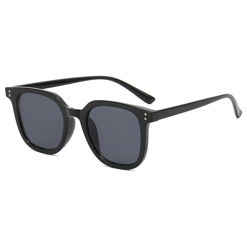 Damen quadratische Designerbrille mit dickem Rahmen und elegantem Profil Brehn