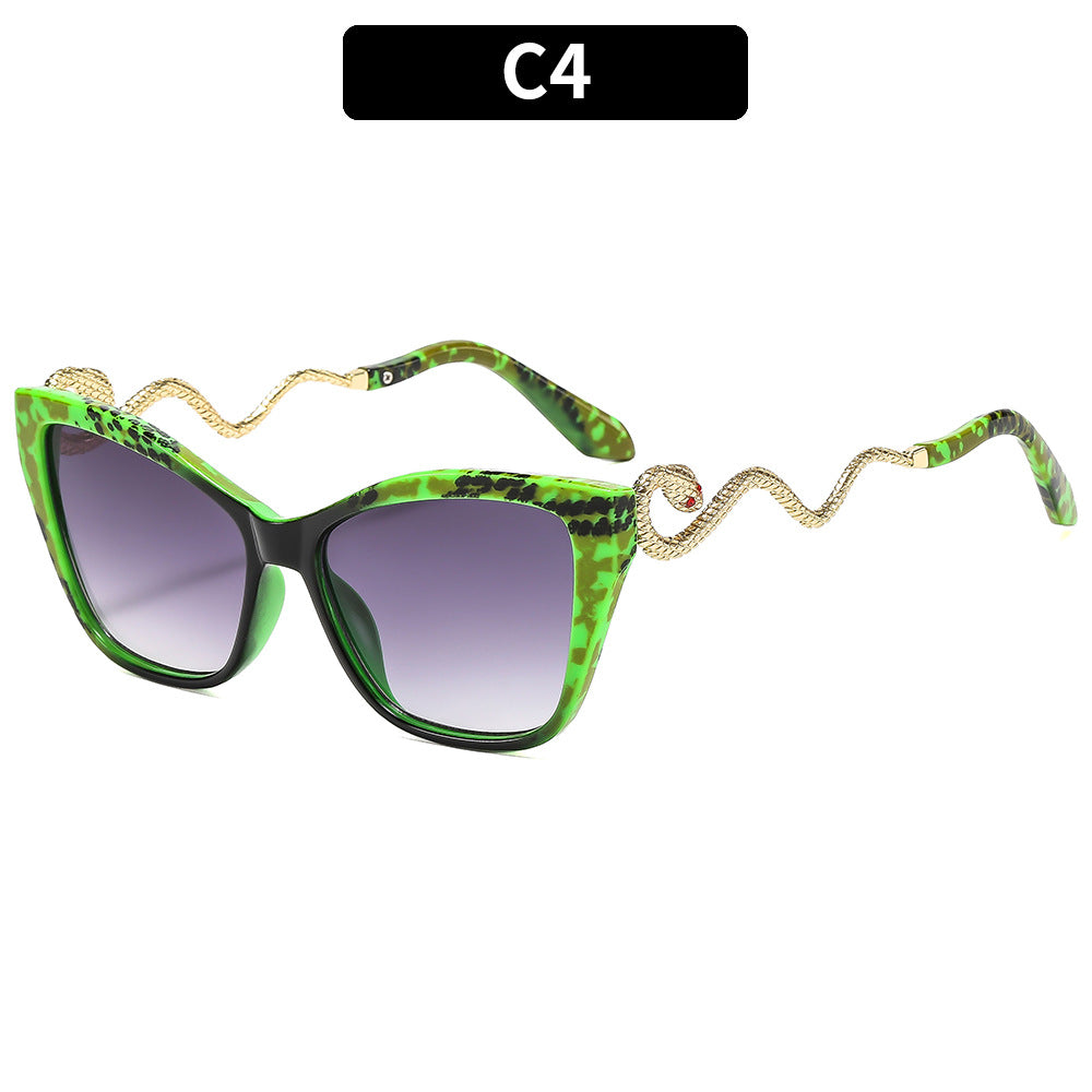 Glamouröse Cat-Eye-Sonnenbrillen mit Schlangenmotiv