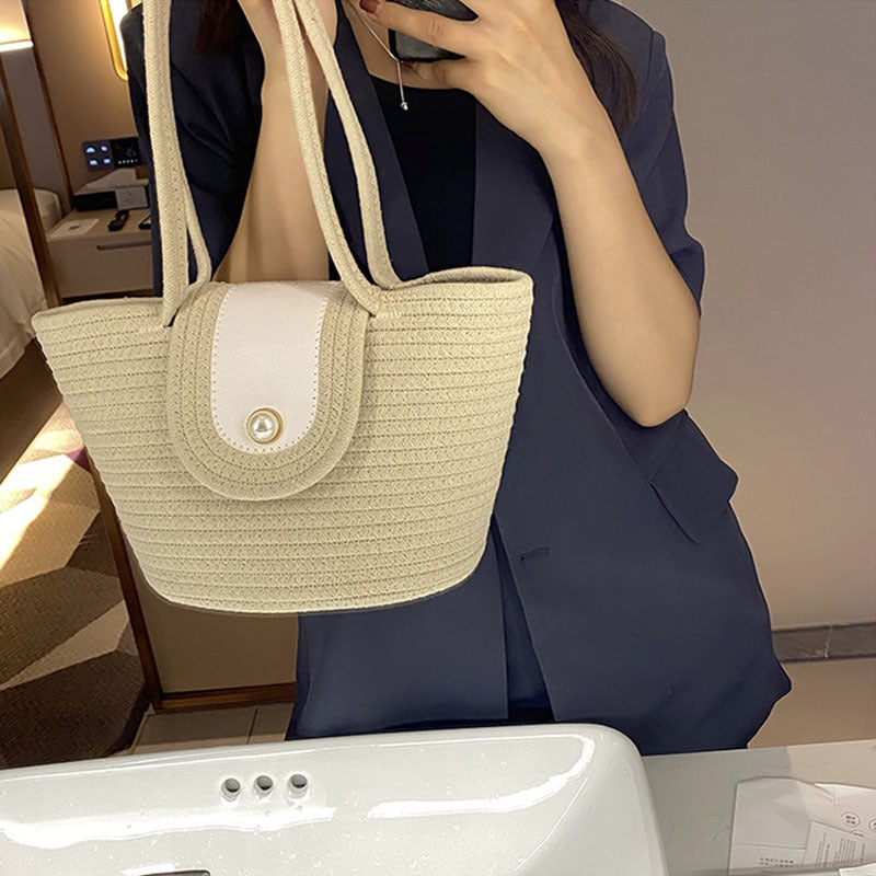 Damen Handtasche aus geflochtenem Naturmaterial mit elegantem Verschluss Brehn