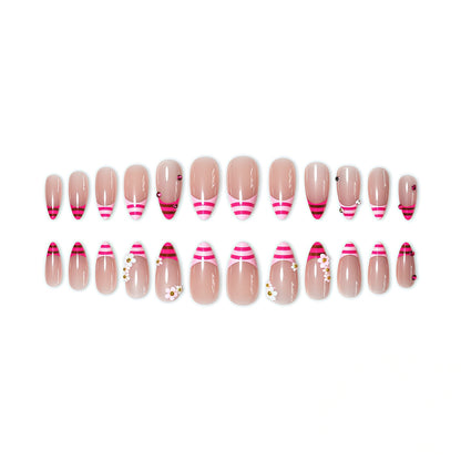 Elegante florale Nagelkunst Brehn
