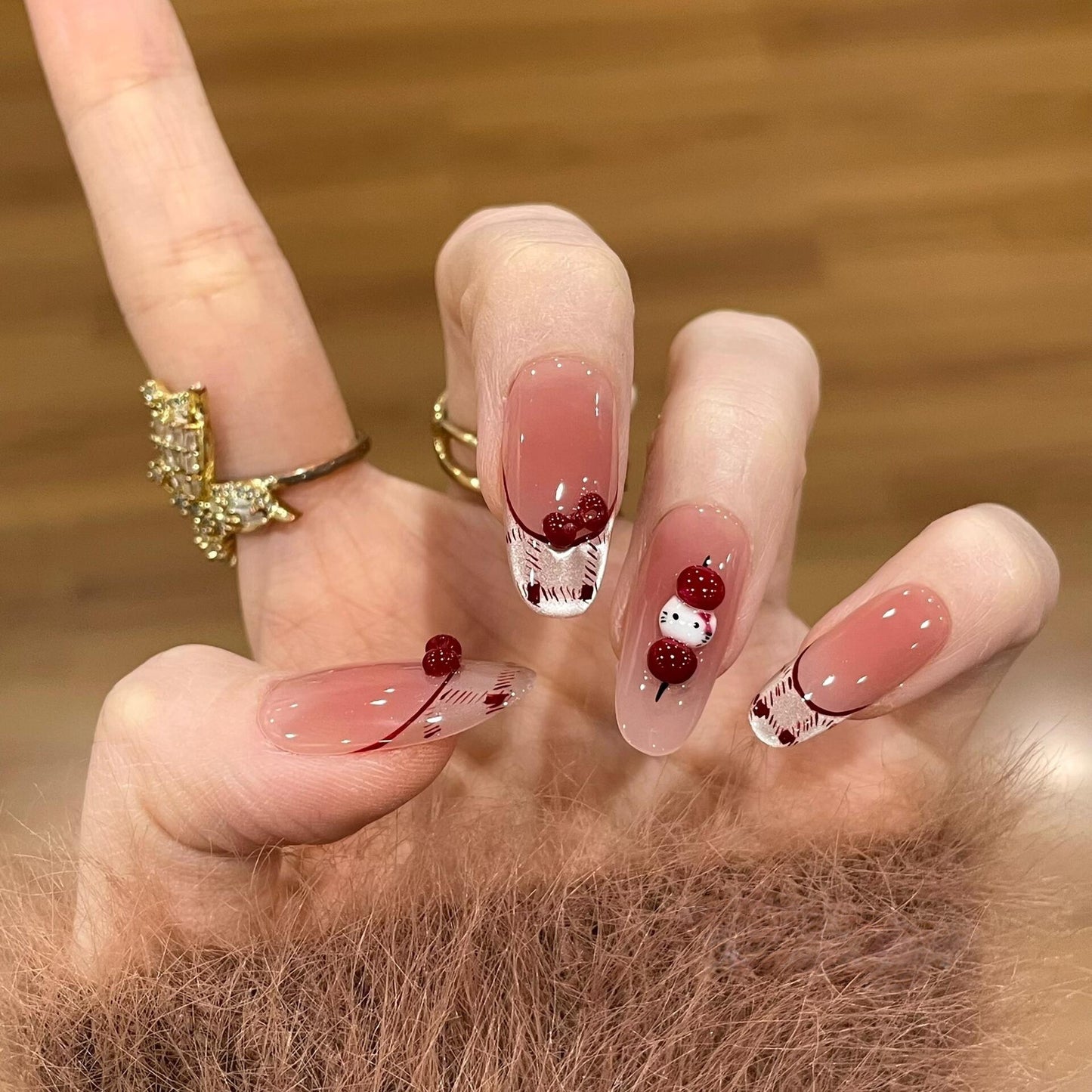 Kunstnägel mit Verspieltem Hello Kitty Design Brehn
