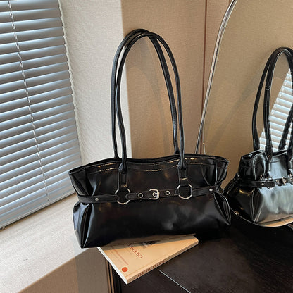 Elegante Handtasche aus Lackleder