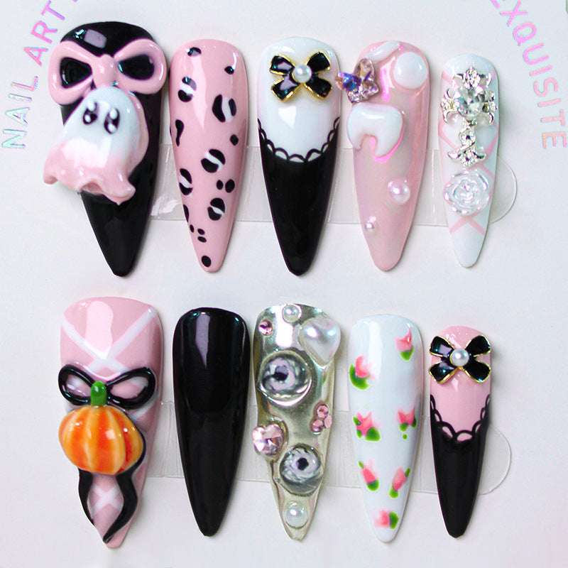 Kreatives Kunstnagelset mit einzigartigen Designs Brehn