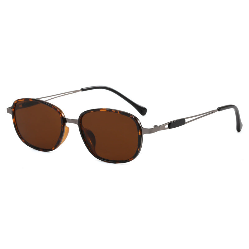 Modische Sonnenbrille mit Quadratischem Rahmen und Schmalem Metallgestell Brehn