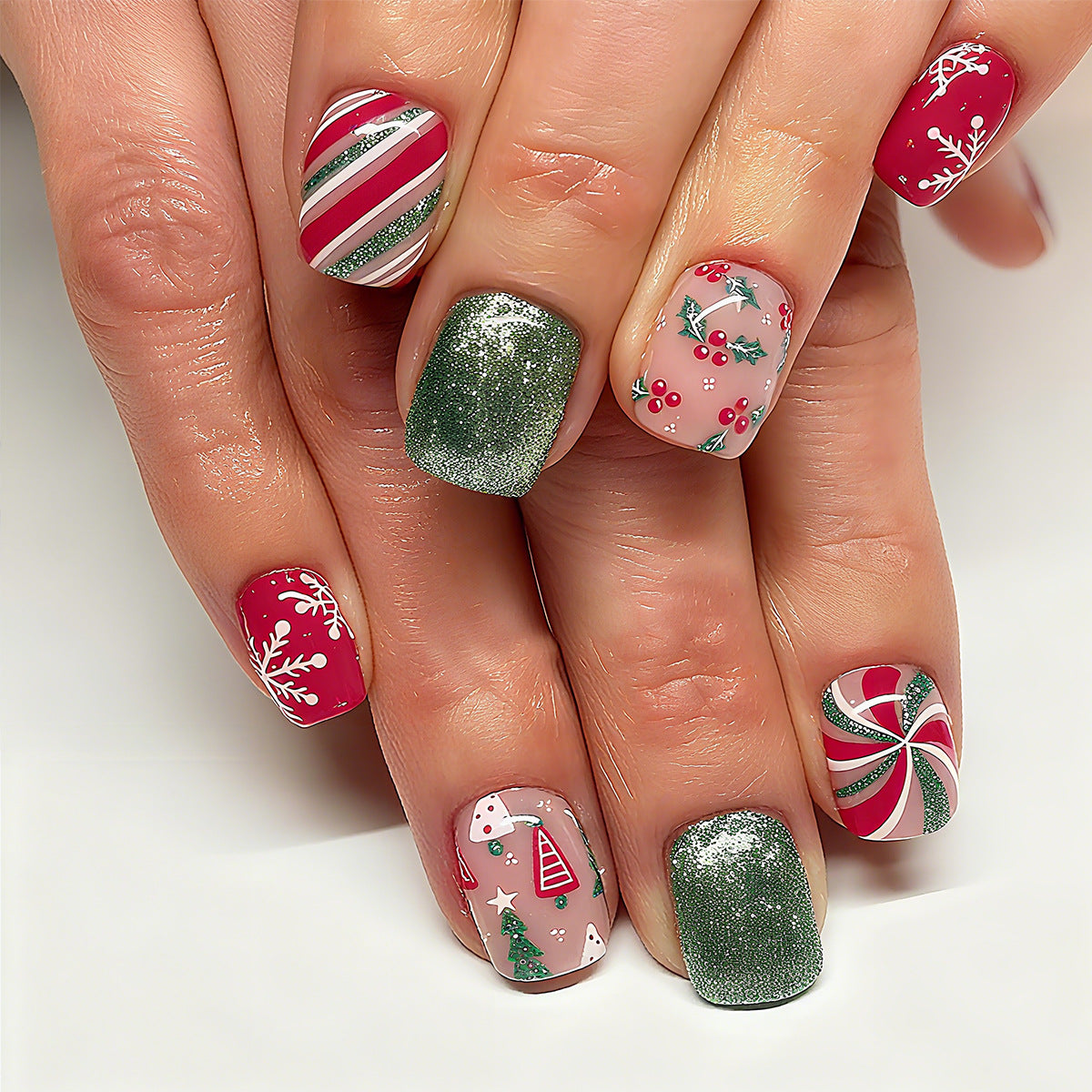 Festliche Nagelkunst mit winterlichen Motiven Brehn
