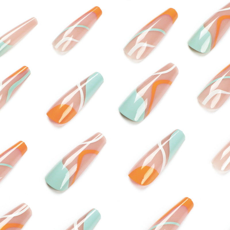 Kunstvolle Nagelkunst mit lebendigen Farbverläufen Brehn
