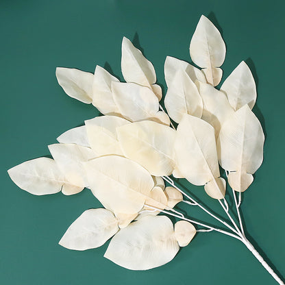 Elegante Faux-Blatt-Stamm-Anordnung