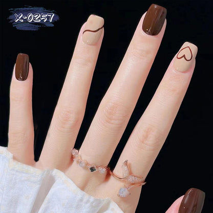 Elegantes dekoratives Nagelkunst-Design-Kit