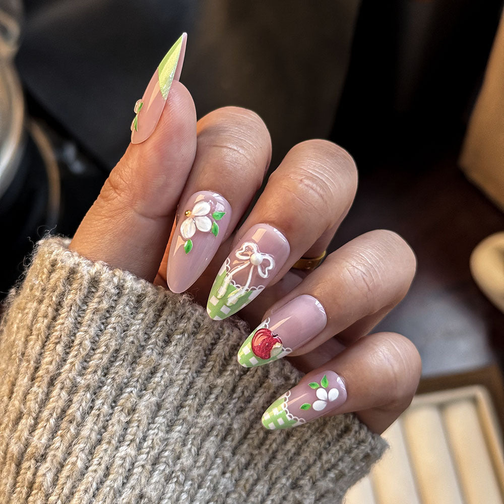 Künstlerische Blumen Press-On Nagelkunst Kollektion Brehn
