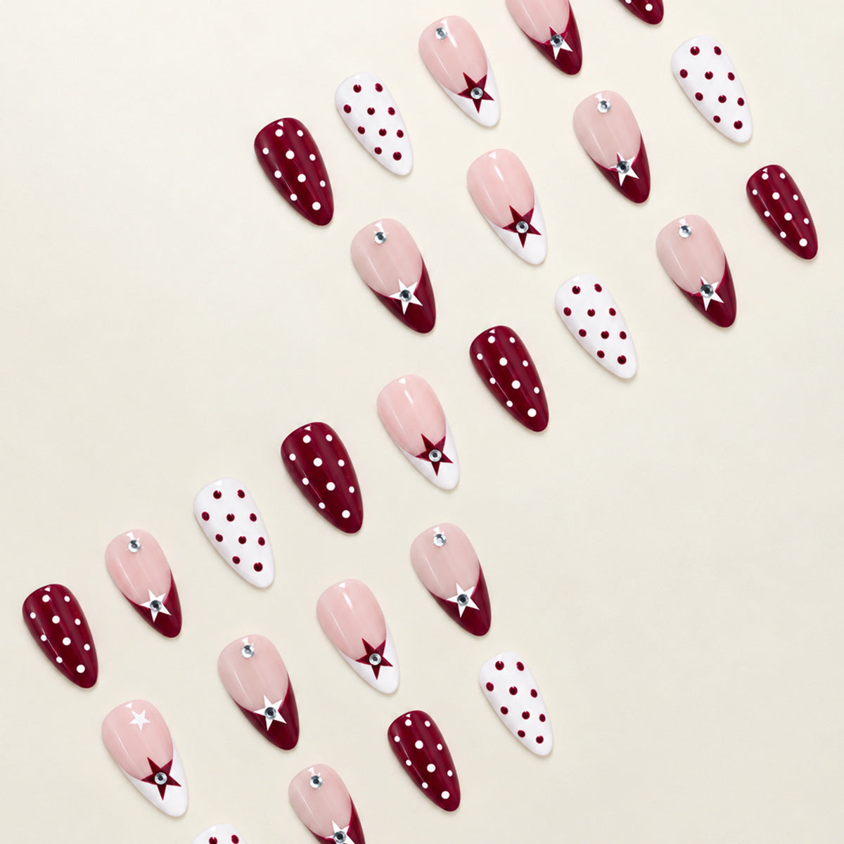Dekoratives Press-On Nagelkunst Set