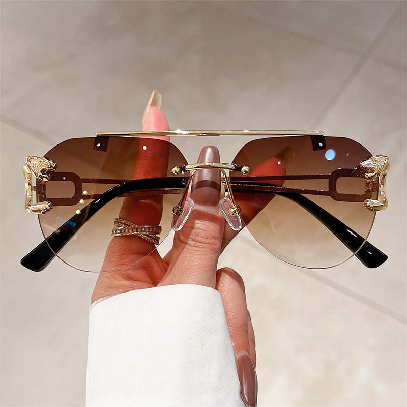 Damen ausgefallene runde Sonnenbrille mit dekorativen Details Brehn