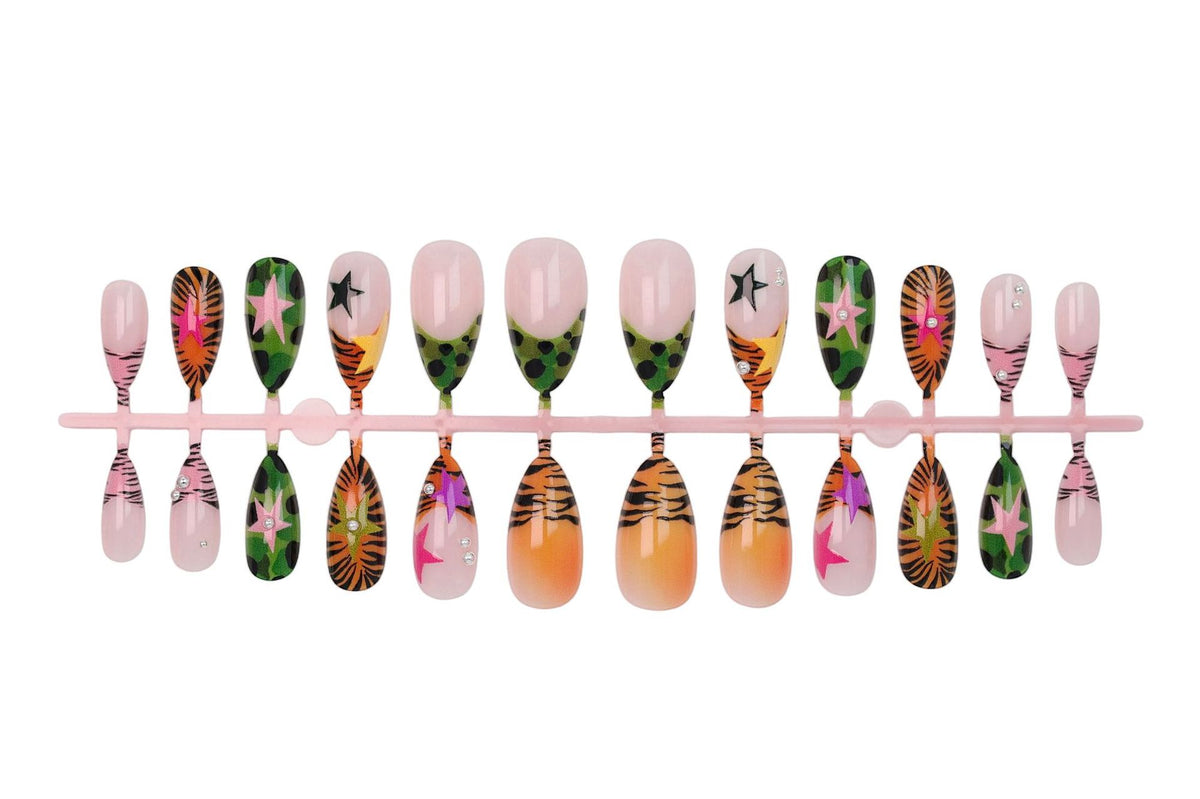 Kreatives Kunstnagelset Brehn