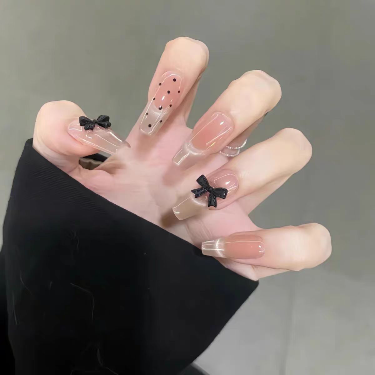 Dekoratives Press-On Nagelkunst Set Brehn